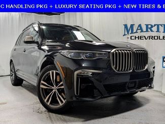 Used 2022 BMW X7 M50i w/ Dynamic Handling Package video 1