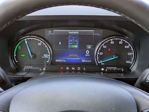 Used 2024 Ford Maverick Lariat w/ Black Appearance Package FWD image 26