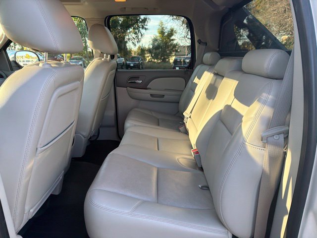 Used 2010 Chevrolet Avalanche LTZ AWD/4WD image 17