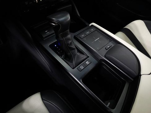 Used 2022 Lexus ES 300h F Sport w/ Accessory Package 2 image 35