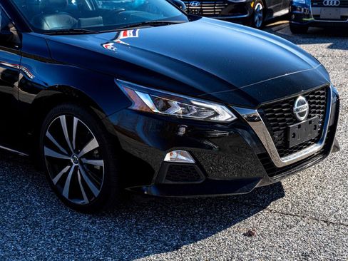 Used 2021 Nissan Altima 2.5 SR w/ SR Premium Package image 9