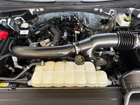 Used 2025 Ford Expedition Platinum image 41