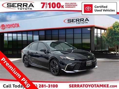 Used 2025 Toyota Camry XSE image 1
