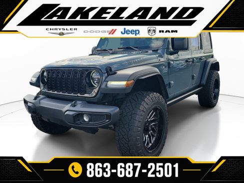 Used 2025 Jeep Wrangler Unlimited Sport AWD/4WD image 3