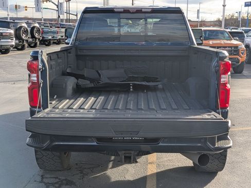 Used 2020 Chevrolet Silverado 3500 High Country w/ Technology Package image 34