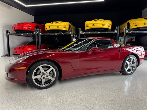 Used 2007 Chevrolet Corvette Coupe w/ Preferred Equipment Group RWD image 7