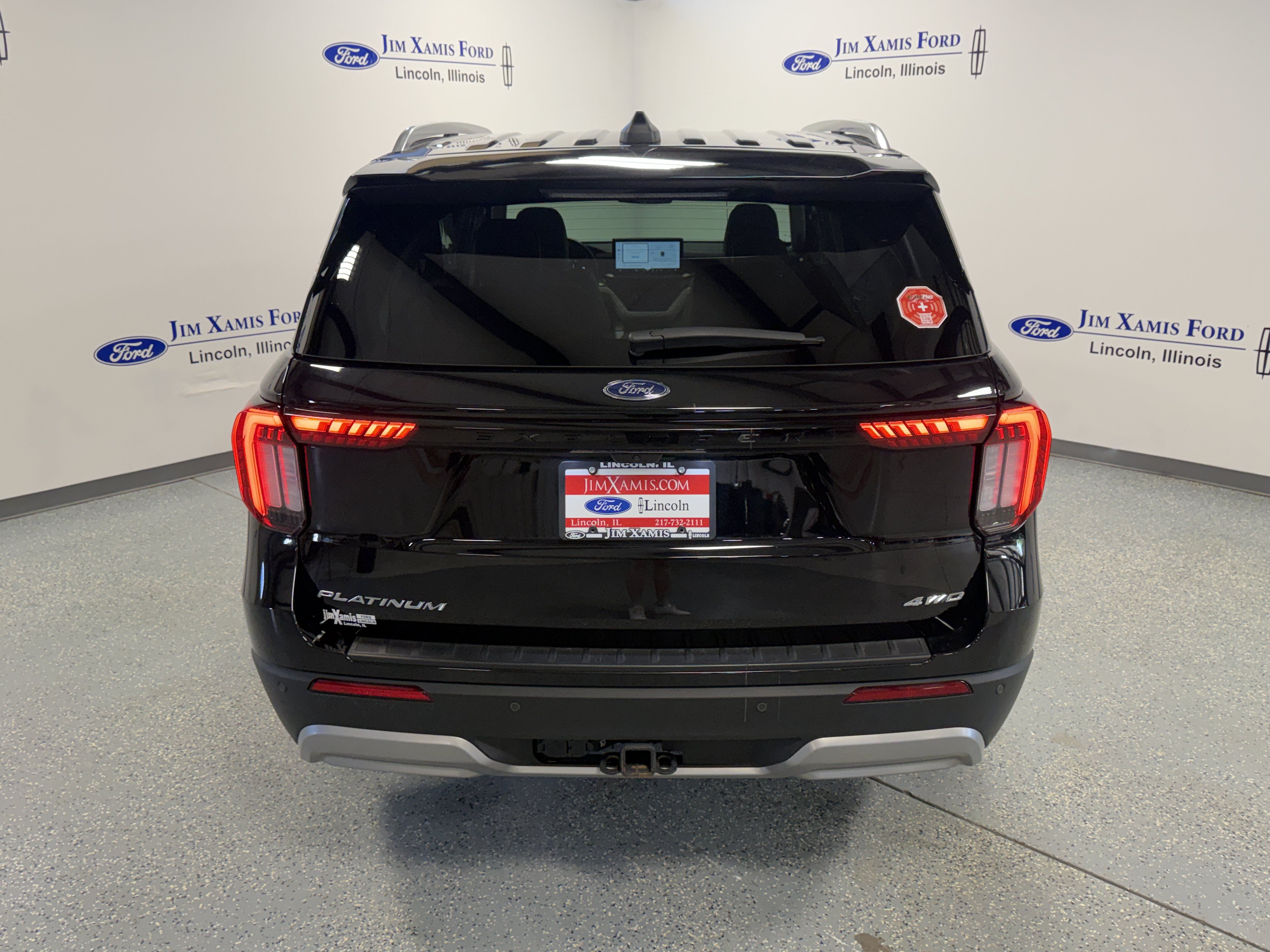 Used 2025 Ford Explorer Platinum w/ LUX Leather Package AWD/4WD image 33