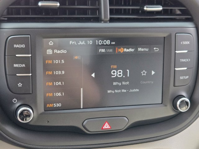 Used 2025 Kia Soul LX w/ LX Technology Package FWD image 28