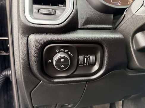 Used 2026 RAM 2500 Laramie AWD/4WD image 22
