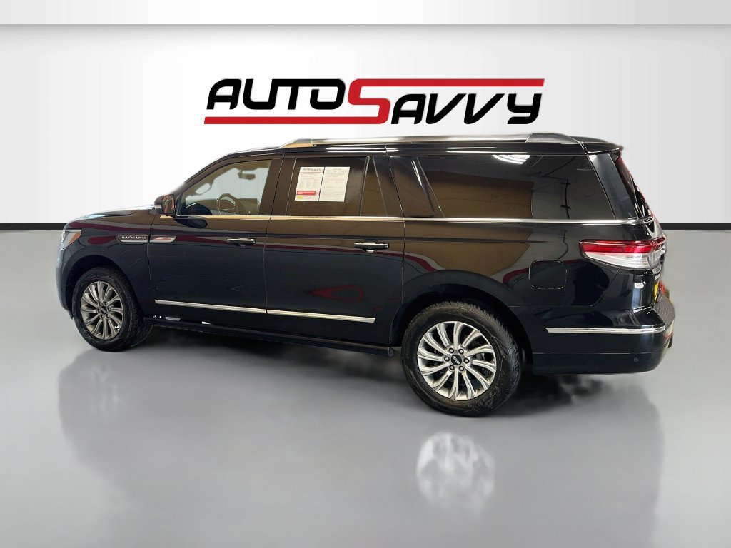 Used 2024 Lincoln Navigator L 4WD image 4