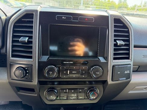 Used 2020 Ford F250 XL w/ Power Equipment Group AWD/4WD image 18