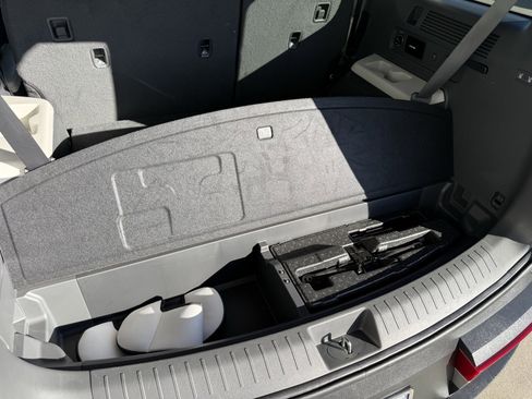 Used 2024 Hyundai Santa Fe Limited image 12