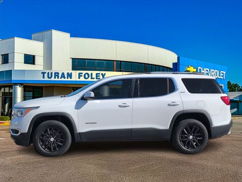 Used 2019 GMC Acadia SLT image 2