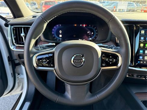 Used 2024 Volvo V60 B5 Cross Country Ultimate image 12