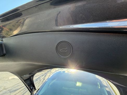 Used 2023 Tesla Model 3 Standard Range image 40