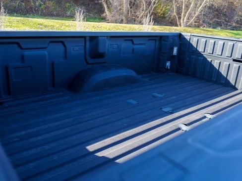 Used 2024 GMC Sierra 2500 AT4 w/ AT4 Preferred Package image 11