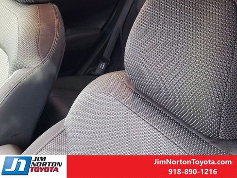 Used 2024 Subaru Crosstrek 2.0i Premium image 17