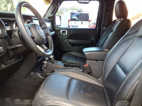 Used 2019 Jeep Wrangler Sport AWD/4WD image 20