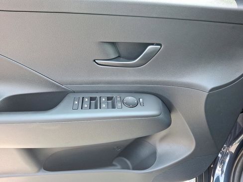 New 2026 Hyundai Kona SE image 8