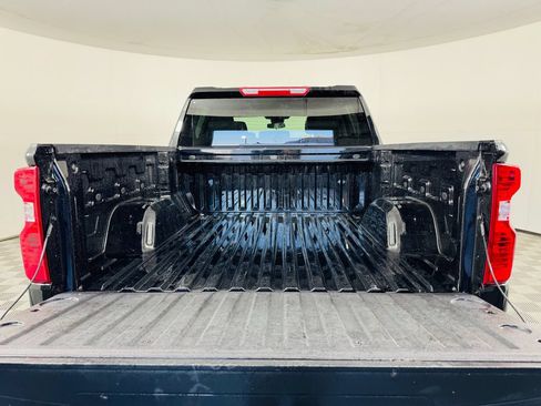 Used 2026 Chevrolet Silverado 1500 Custom RWD image 23