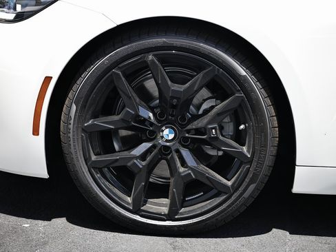 Used 2025 BMW 230i Coupe image 9