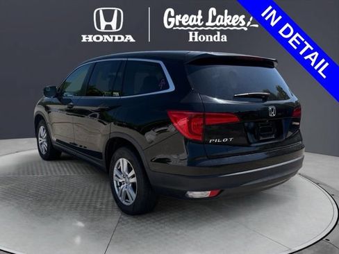 Used 2017 Honda Pilot LX image 3