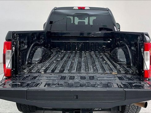 Used 2018 Ford F250 Lariat w/ Lariat Ultimate Package image 37