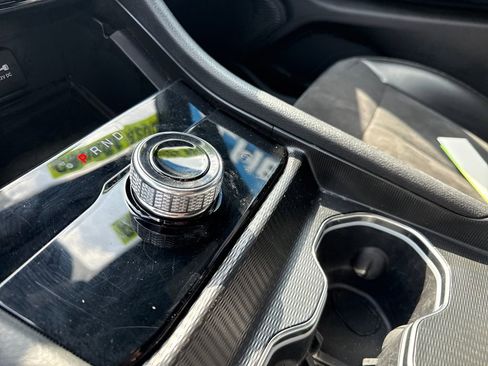 Used 2024 Jeep Grand Cherokee L Laredo image 30