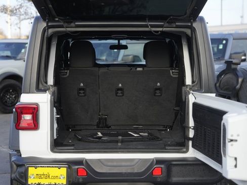 Used 2020 Jeep Wrangler Unlimited Sport image 30