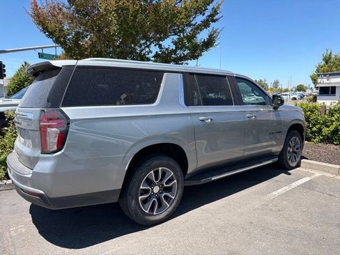 Used 2024 Chevrolet Suburban LS w/ Max Trailering Package RWD image 8