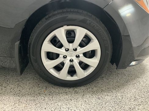 Used 2025 Toyota Corolla LE FWD image 12