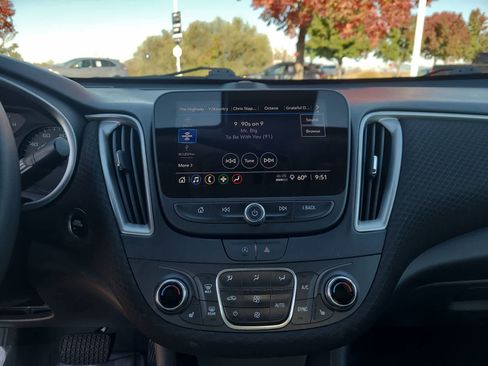 Used 2024 Chevrolet Malibu LT image 24