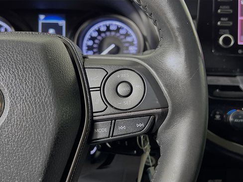 Used 2024 Toyota Camry SE image 20