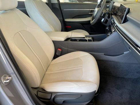 Used 2025 Hyundai Sonata SEL FWD image 37
