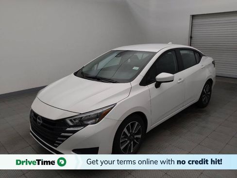 Used 2025 Nissan Versa SV FWD image 1