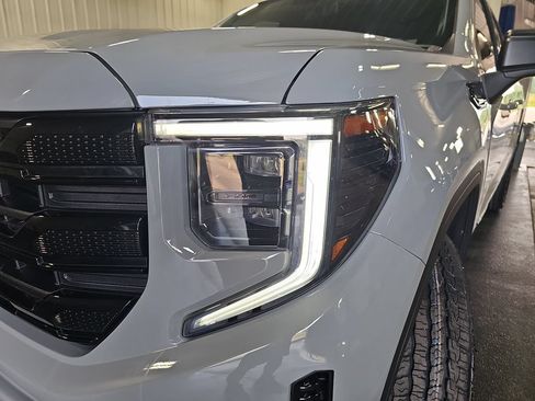 Used 2024 GMC Sierra 1500 Elevation AWD/4WD image 31