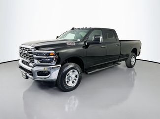 New 2026 RAM 2500 Tradesman AWD/4WD video 3