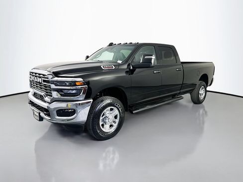 New 2026 RAM 2500 Tradesman AWD/4WD image 3