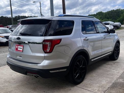 Used 2019 Ford Explorer Limited w/ Class III Trailer Tow Package FWD image 6