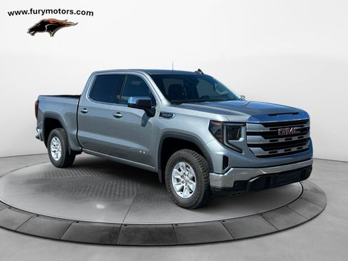 Used 2024 GMC Sierra 1500 SLE w/ Preferred Package image 1