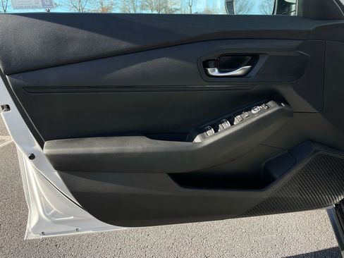 Certified 2025 Honda Accord LX image 23