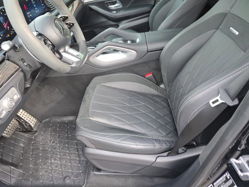 Used 2024 Mercedes-Benz GLS 63 AMG 4MATIC image 24