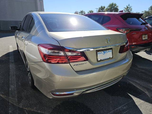 Used 2017 Honda Accord LX image 9