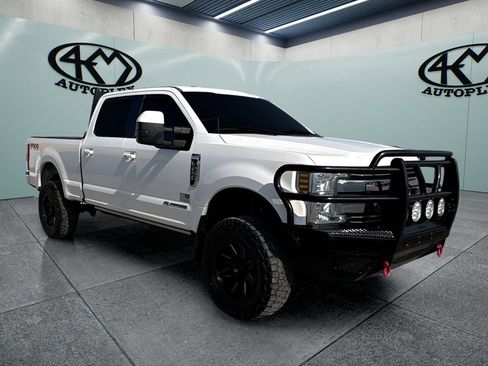 Used 2018 Ford F250 Lariat w/ Lariat Ultimate Package AWD/4WD image 1