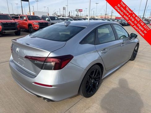 Used 2025 Honda Civic Sport image 5