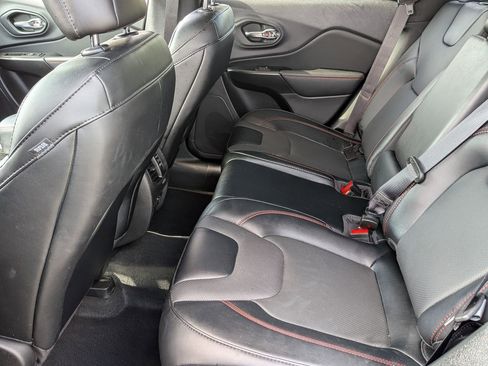 Certified 2022 Jeep Cherokee Trailhawk w/ Sun, Sound & Nav Group image 36