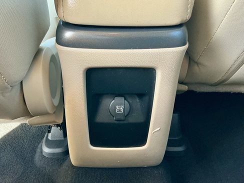 Used 2020 Dodge Journey SE image 33