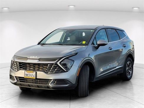 Used 2024 Kia Sportage LX image 2