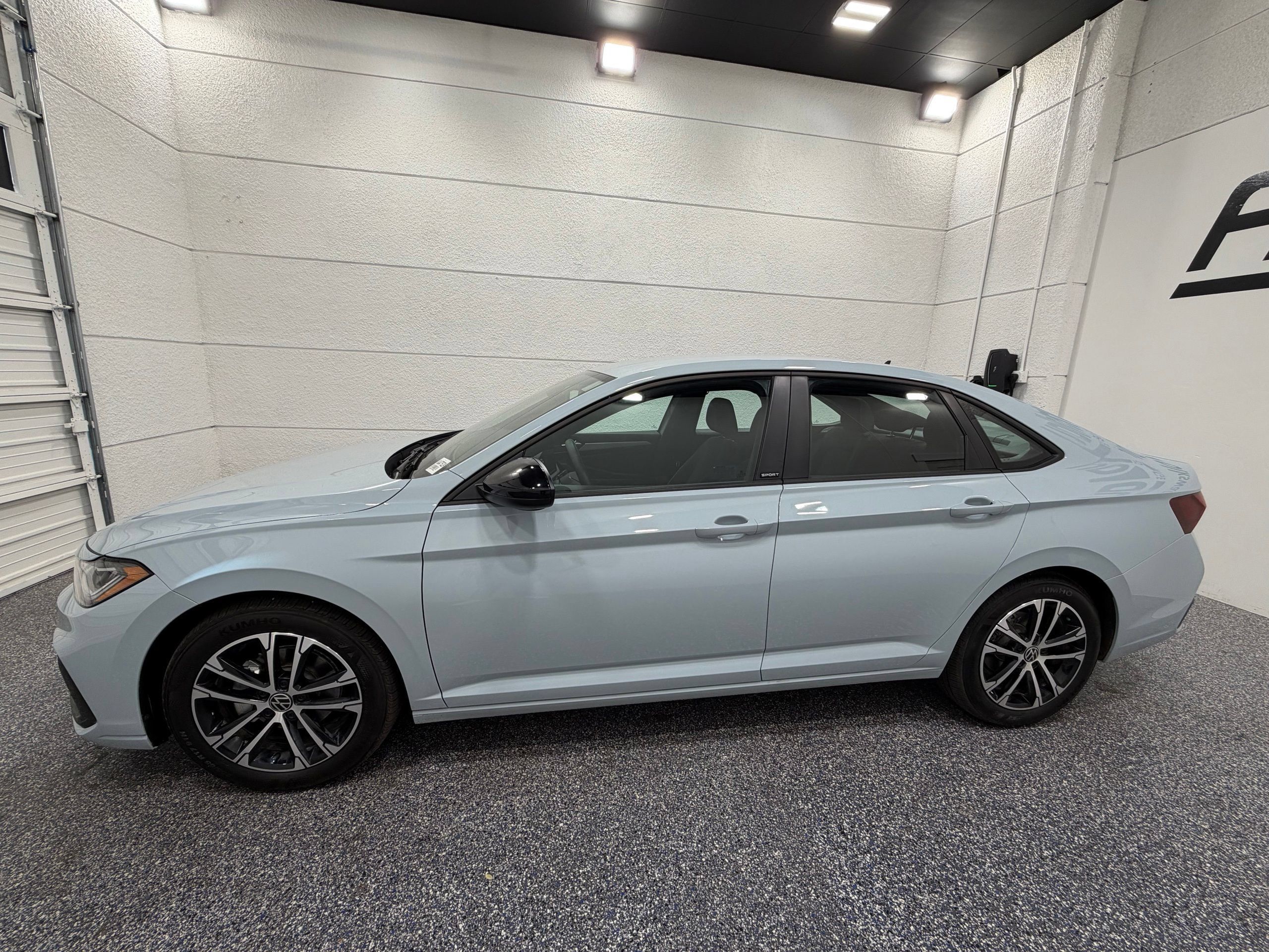 Used 2026 Volkswagen Jetta Sport FWD image 2