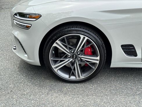 Used 2025 Genesis G70 2.5T w/ Sport Prestige Package image 11